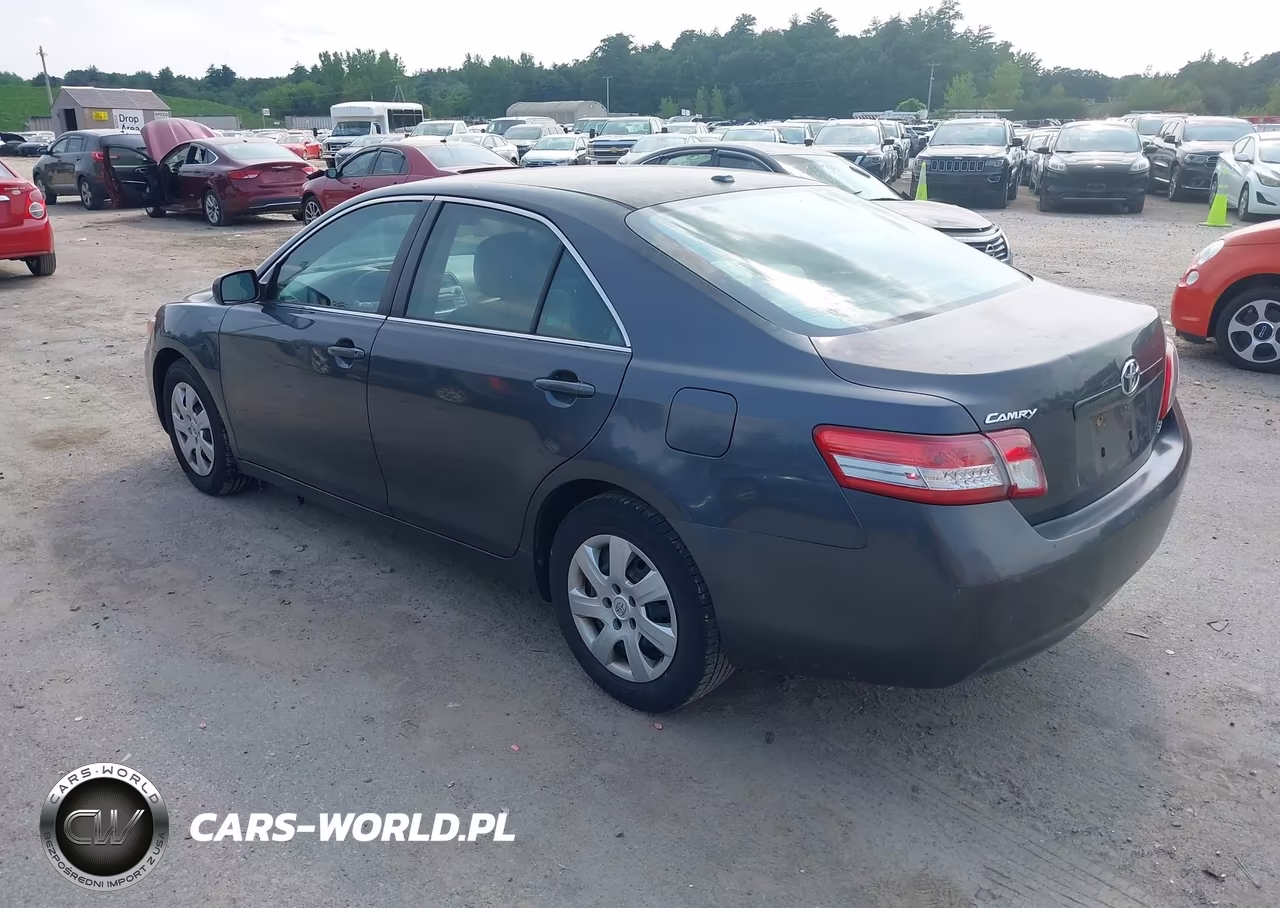 2010 Toyota Camry Le VIN:4T1BF3EKXAU019647 - 3