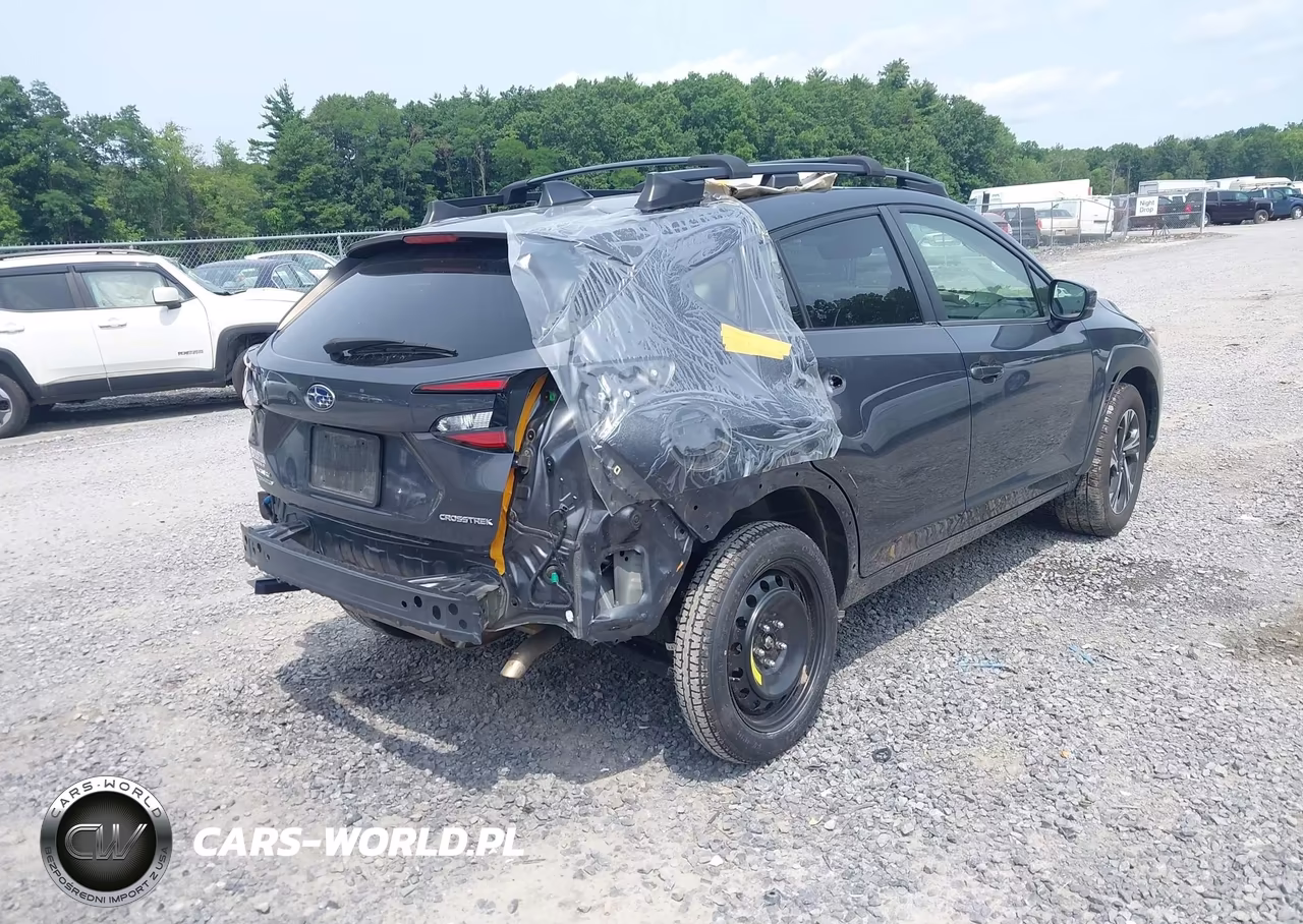2024 Subaru Crosstrek Premium VIN:JF2GUADCXR8319466 - 4