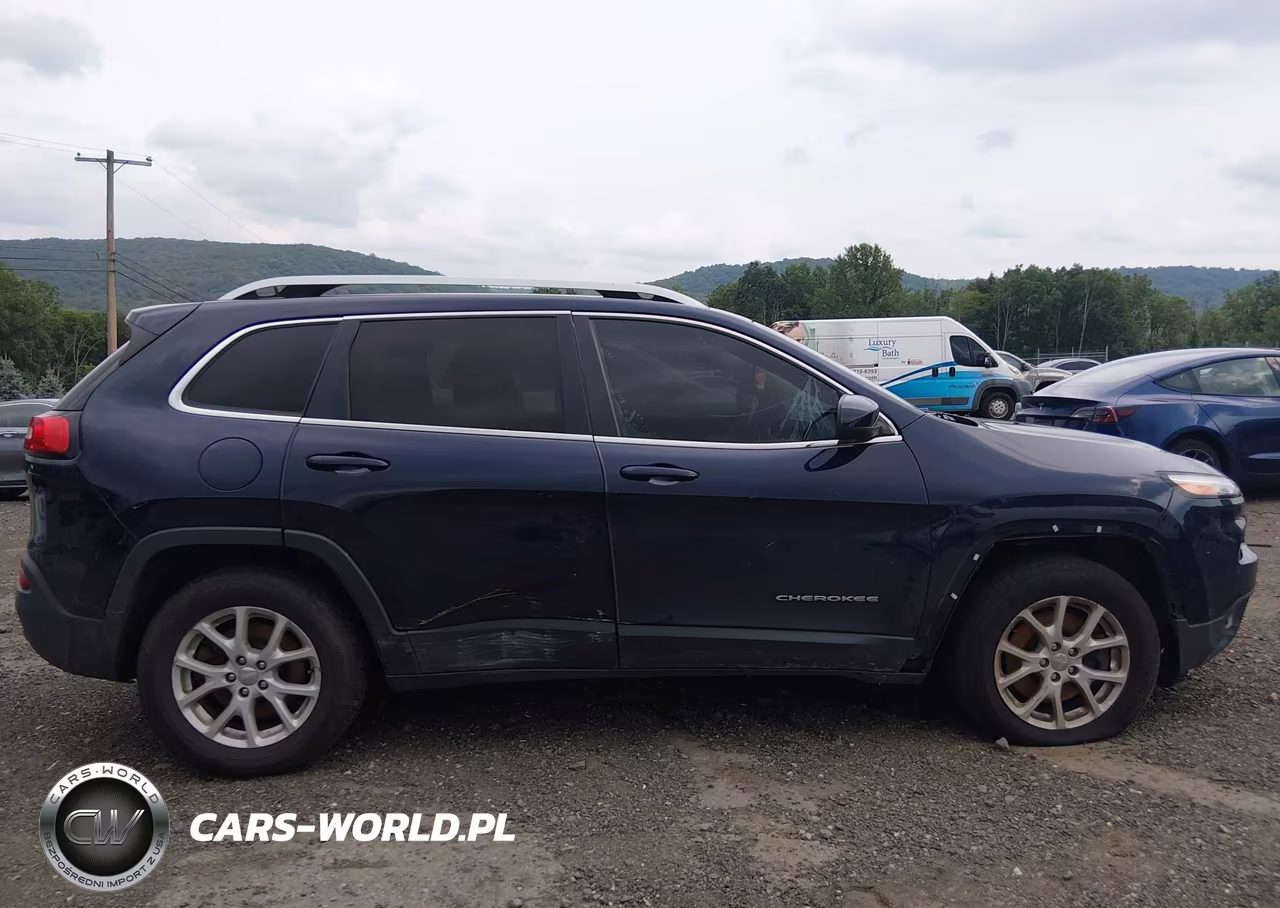 2016 Jeep Cherokee Latitude VIN:1C4PJMCB6GW341913 - 13