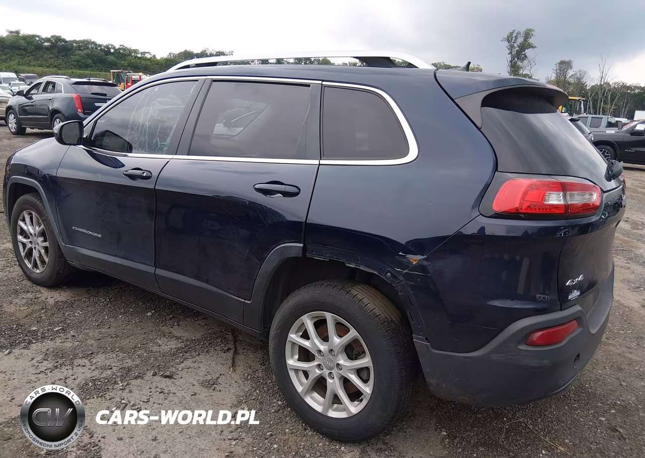 2016 Jeep Cherokee Latitude VIN:1C4PJMCB6GW341913 - 3