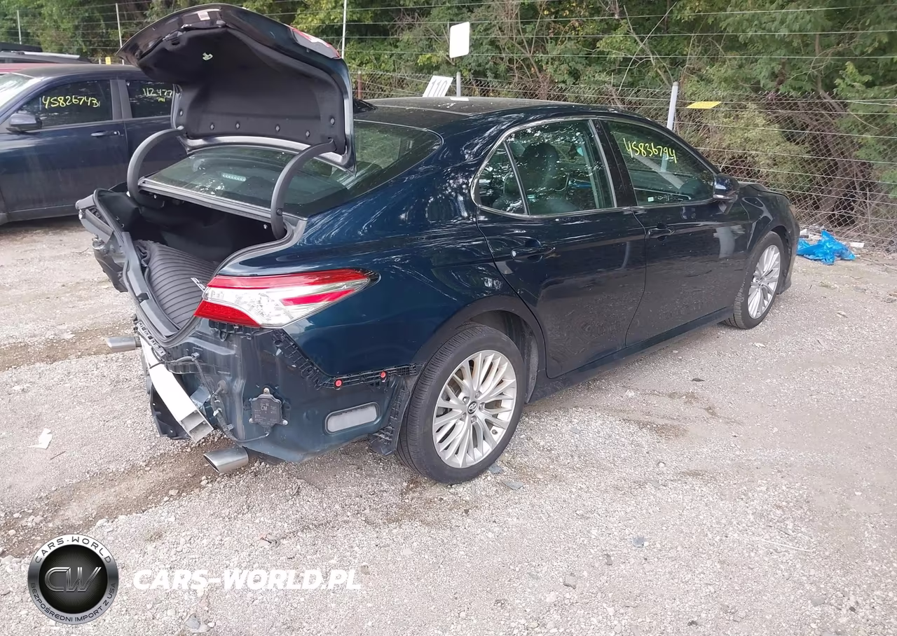 2018 Toyota Camry Xle V6 VIN:4T1BZ1HK4JU504244 - 4