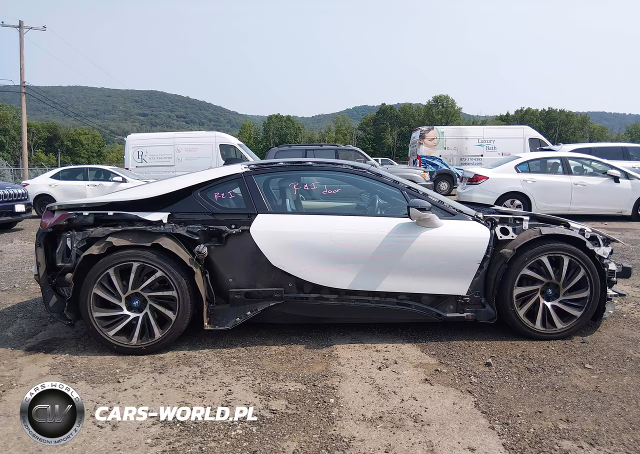 2015 BMW I8 VIN:WBY2Z2C55FV674222 - 14