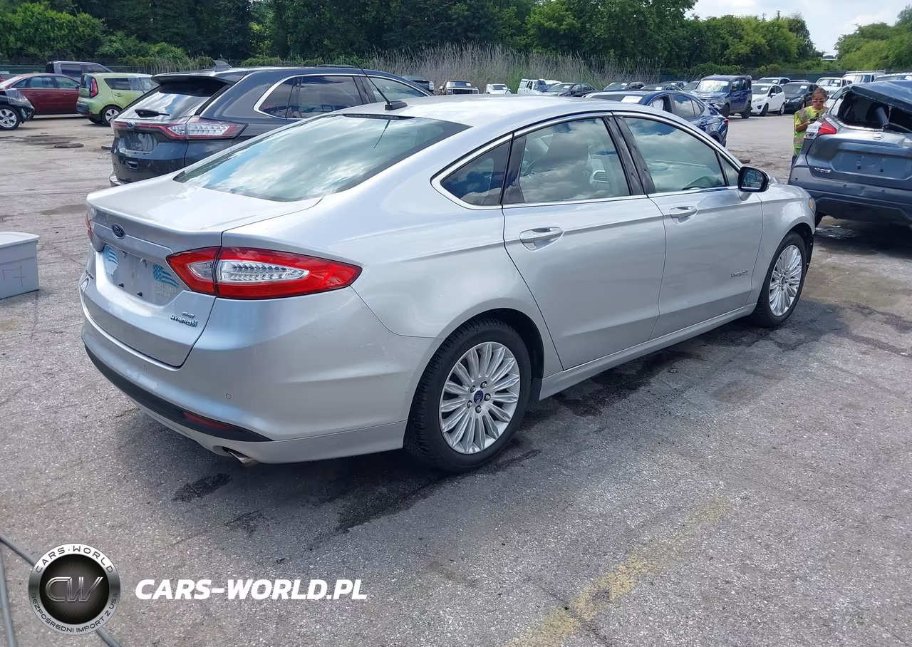 2016 Ford Fusion Hybrid Se VIN:3FA6P0LU3GR338447 - 4