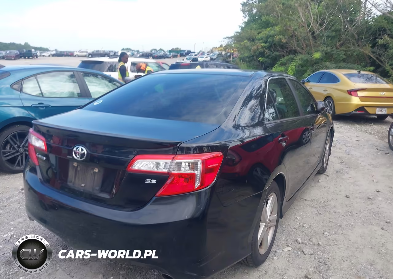 2013 Toyota Camry Se VIN:4T1BF1FK6DU227127 - 4