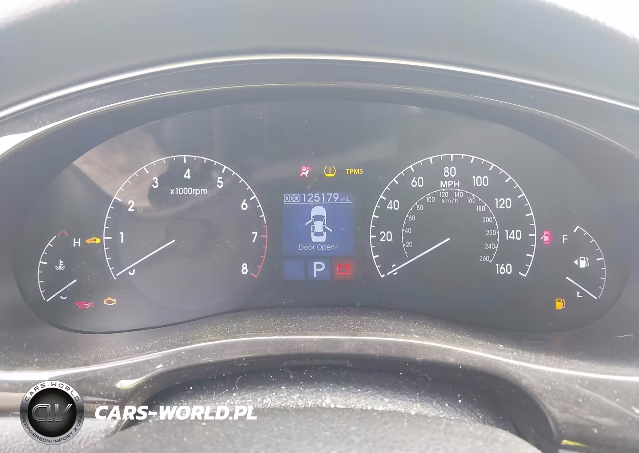 2013 Hyundai Genesis 3.8 VIN:KMHGC4DDXDU215079 - 7