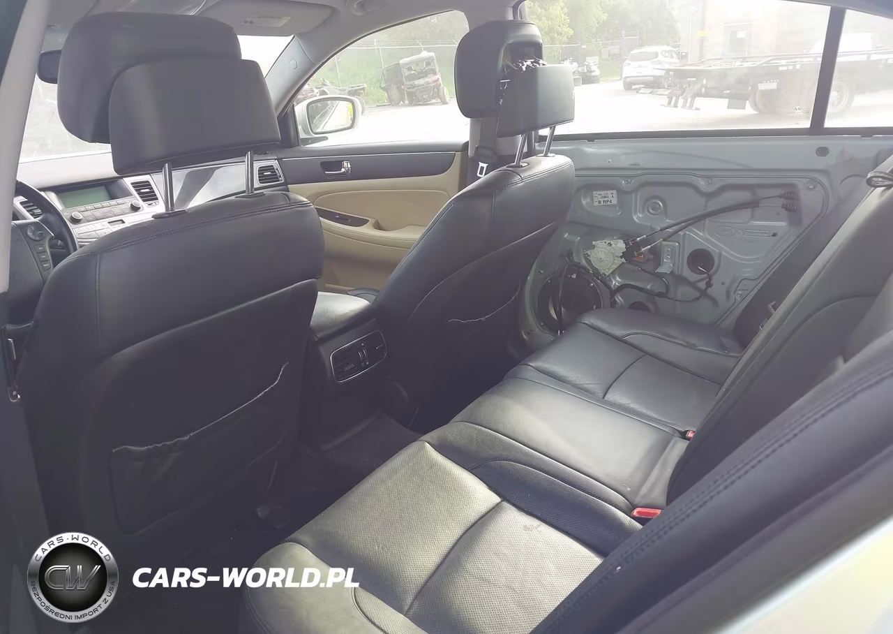 2013 Hyundai Genesis 3.8 VIN:KMHGC4DDXDU215079 - 8