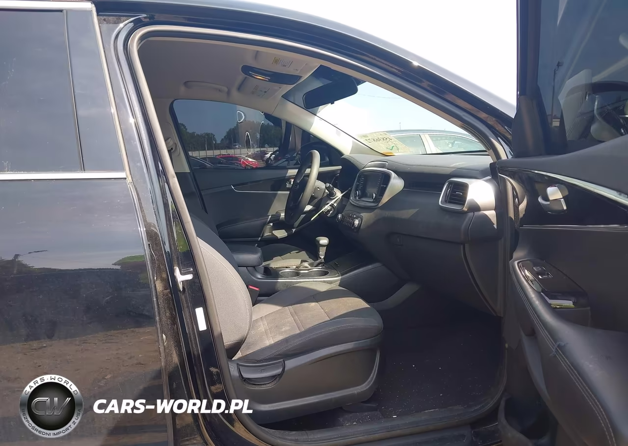 2019 Kia Sorento 2.4L L VIN:5XYPG4A35KG475893 - 5