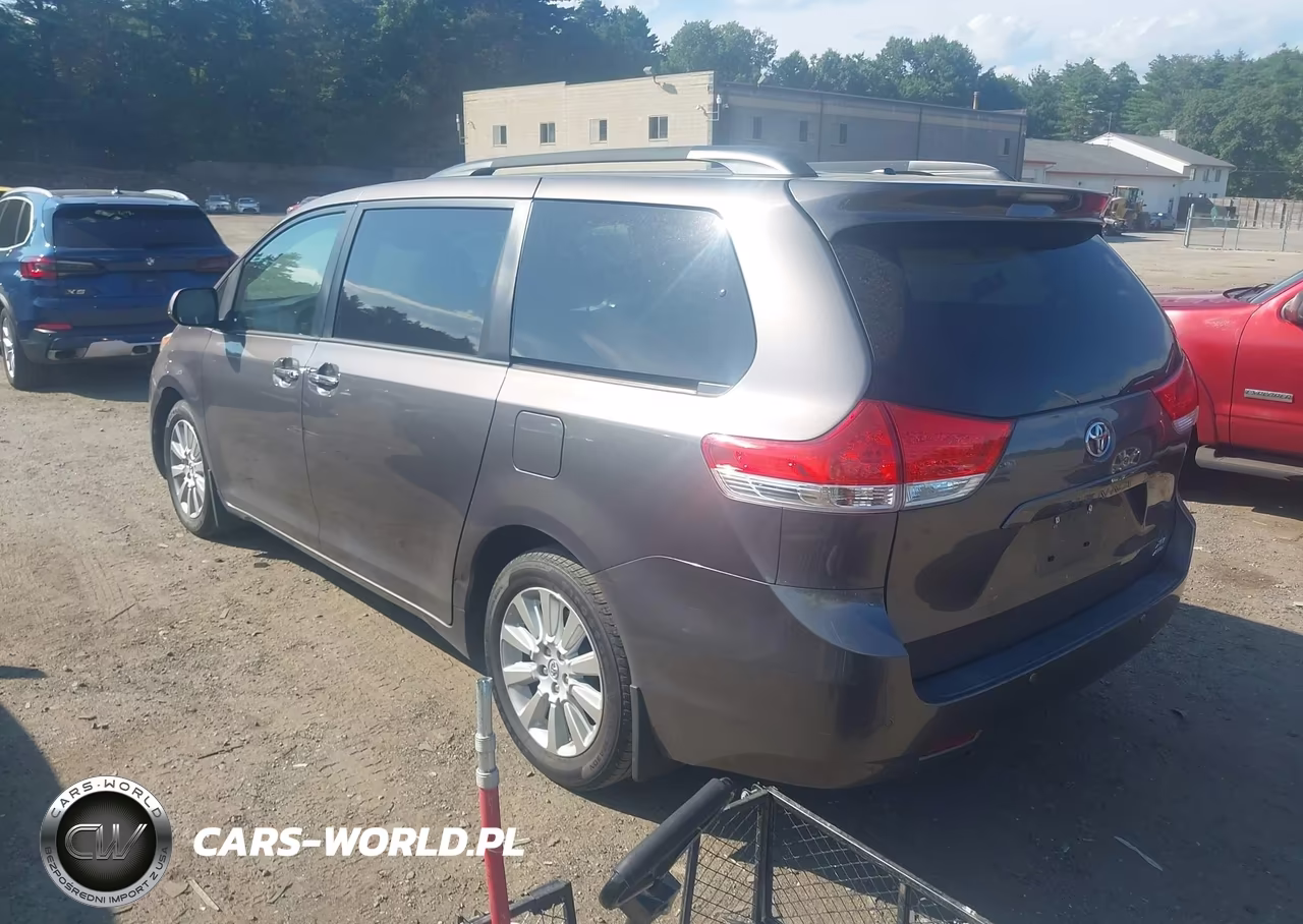 2014 Toyota Sienna Xle 7 Passenger VIN:5TDDK3DC3ES086121 - 3