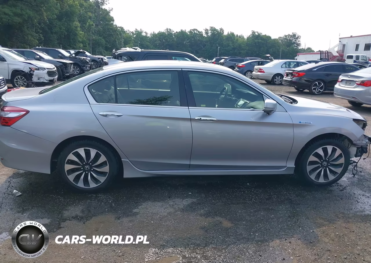 2017 Honda Accord Hybrid Touring VIN:JHMCR6F76HC016528 - 14