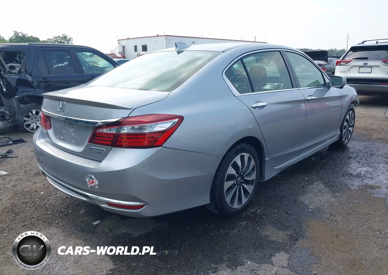 2017 Honda Accord Hybrid Touring VIN:JHMCR6F76HC016528 - 4
