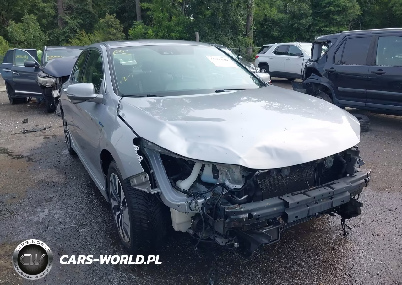 2017 Honda Accord Hybrid Touring VIN:JHMCR6F76HC016528 - 6