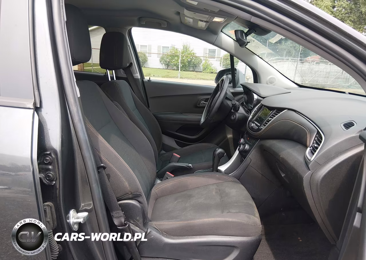 2019 Chevrolet Trax Ls VIN:3GNCJKSB5KL215794 - 5