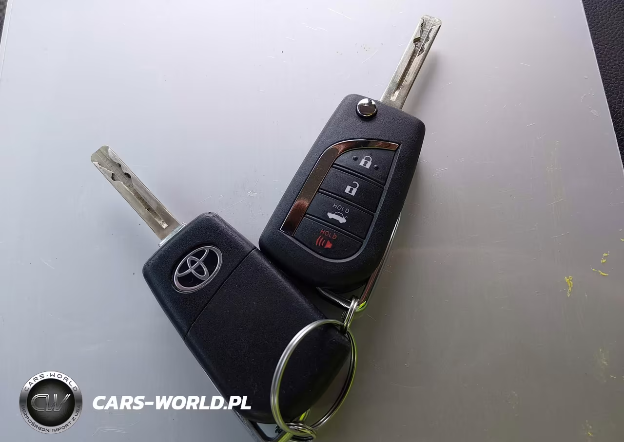 2022 Toyota Corolla Le VIN:JTDEPMAE0N3025571 - 11