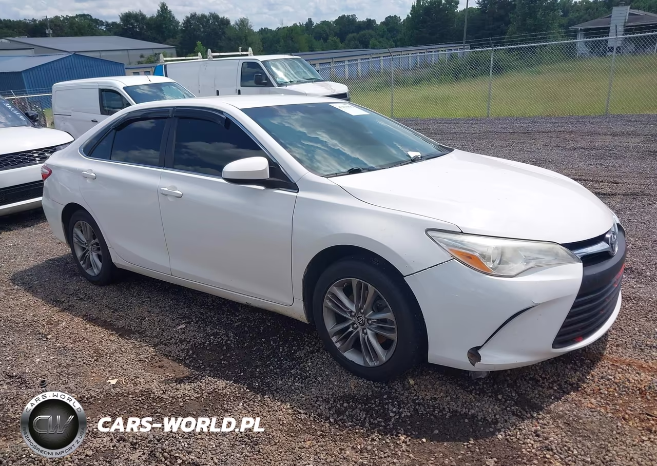 2017 Toyota Camry Le – zdjęcie 1 z 16