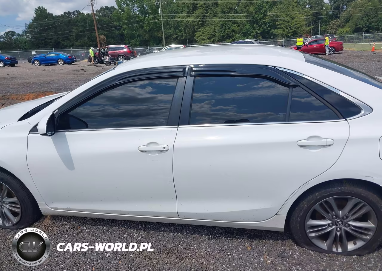 2017 Toyota Camry Le VIN:4T1BF1FKXHU385279 - 14
