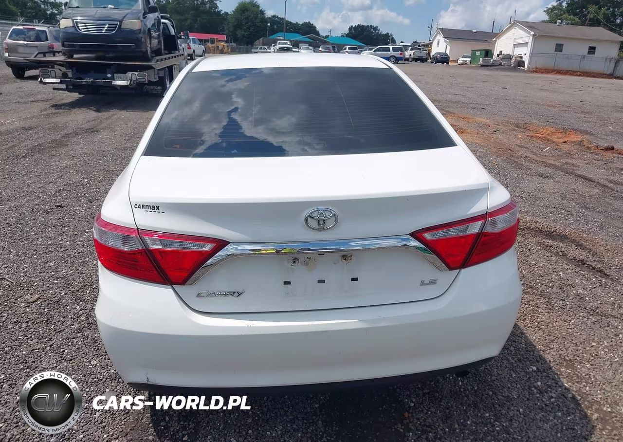 2017 Toyota Camry Le VIN:4T1BF1FKXHU385279 - 16