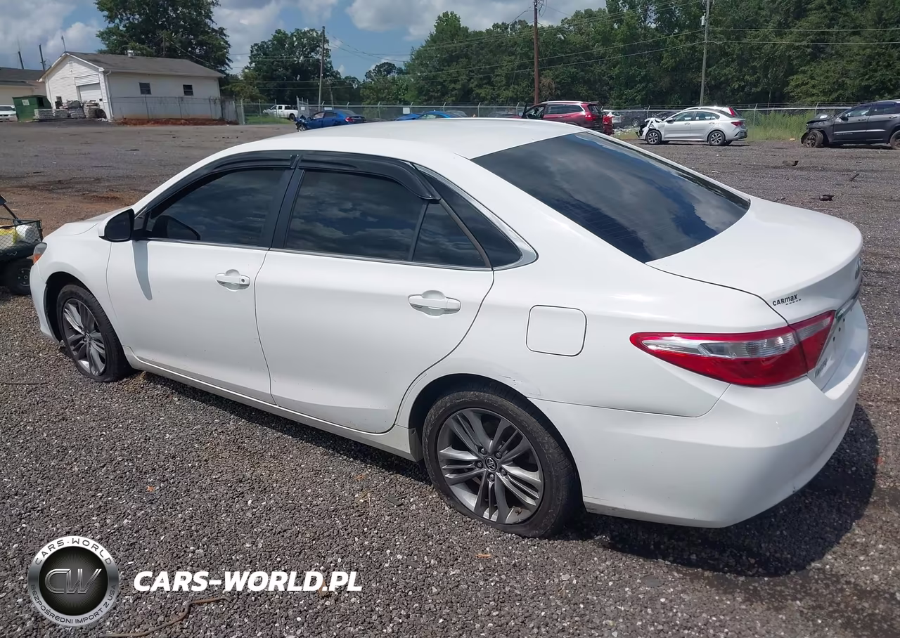 2017 Toyota Camry Le VIN:4T1BF1FKXHU385279 - 3
