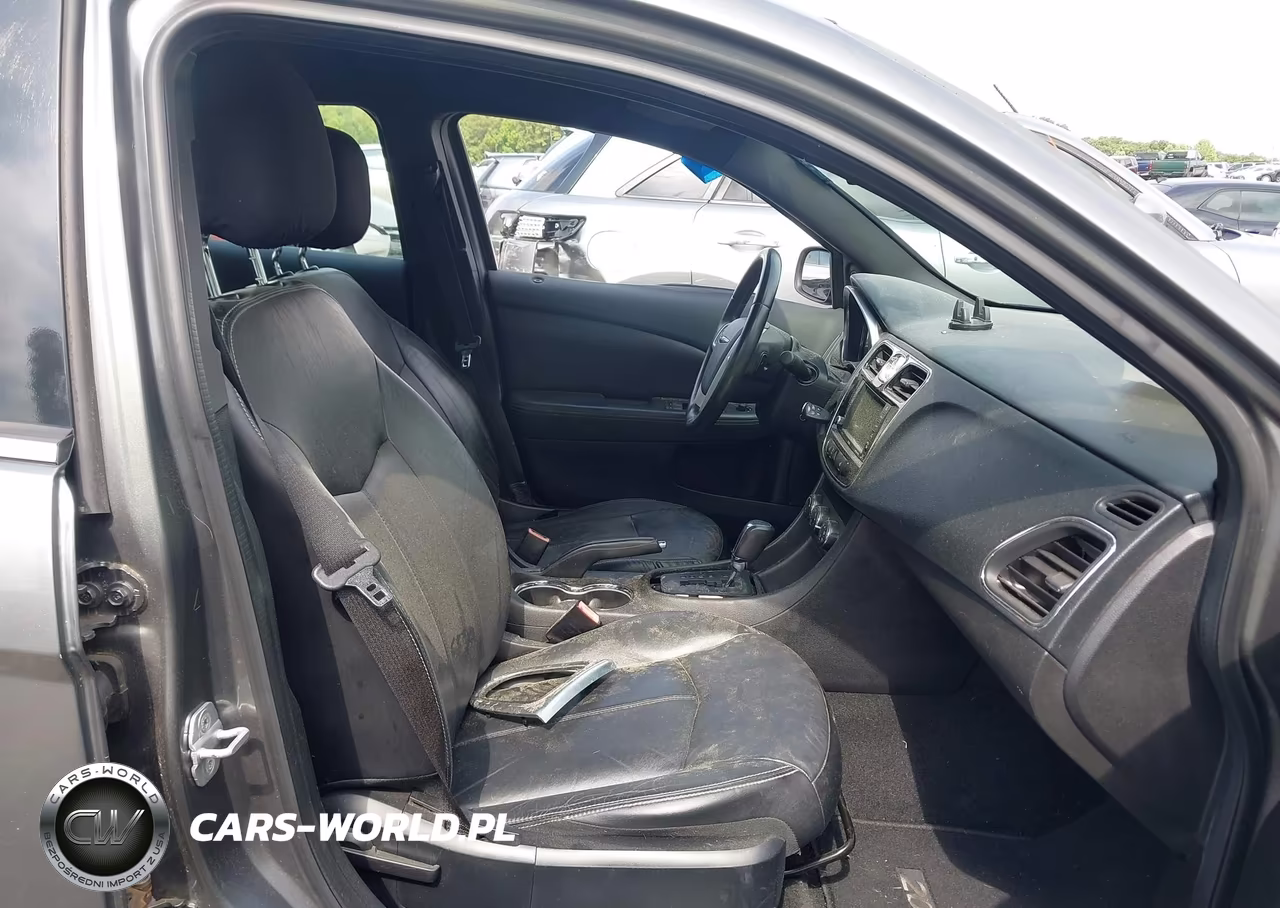 2012 Chrysler 200 Limited VIN:1C3CCBCB5CN257616 - 5
