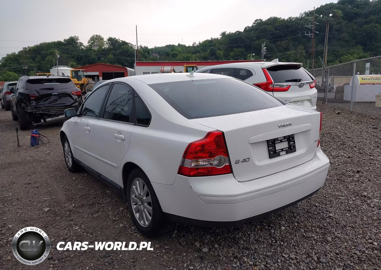 2004 Volvo S40 2.4I VIN:YV1MS382442026592 - 3