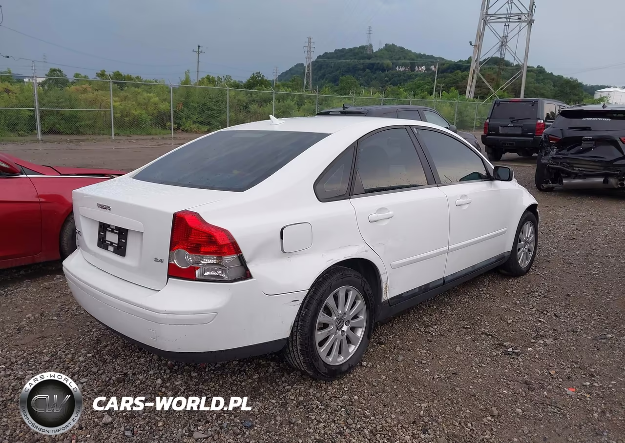 2004 Volvo S40 2.4I VIN:YV1MS382442026592 - 4