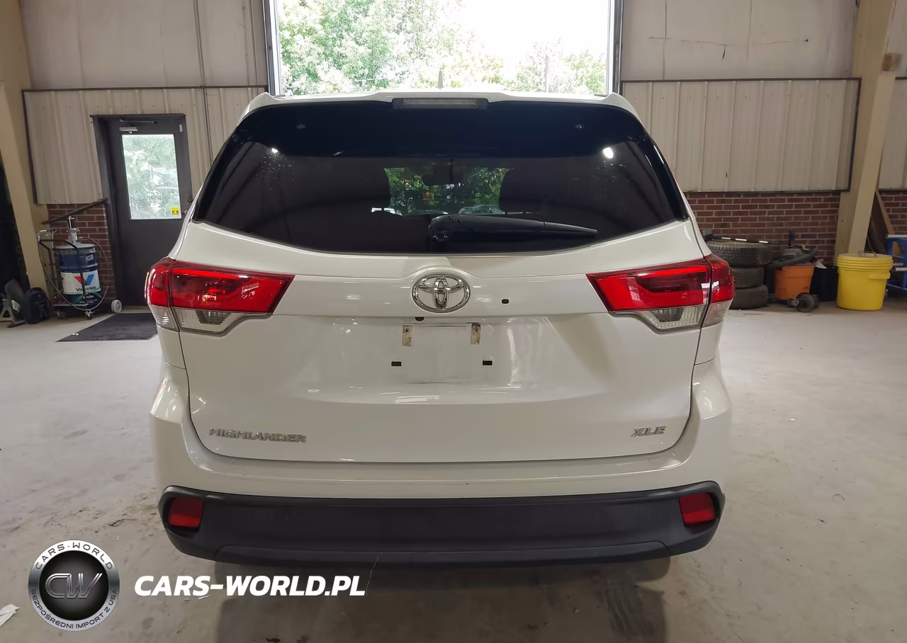 2019 Toyota Highlander Xle VIN:5TDKZRFH4KS311513 - 16