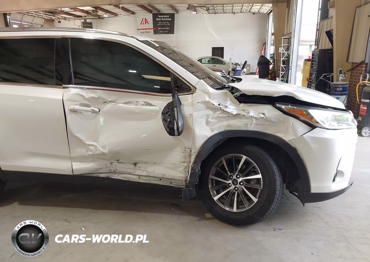 2019 Toyota Highlander Xle VIN:5TDKZRFH4KS311513 - 6