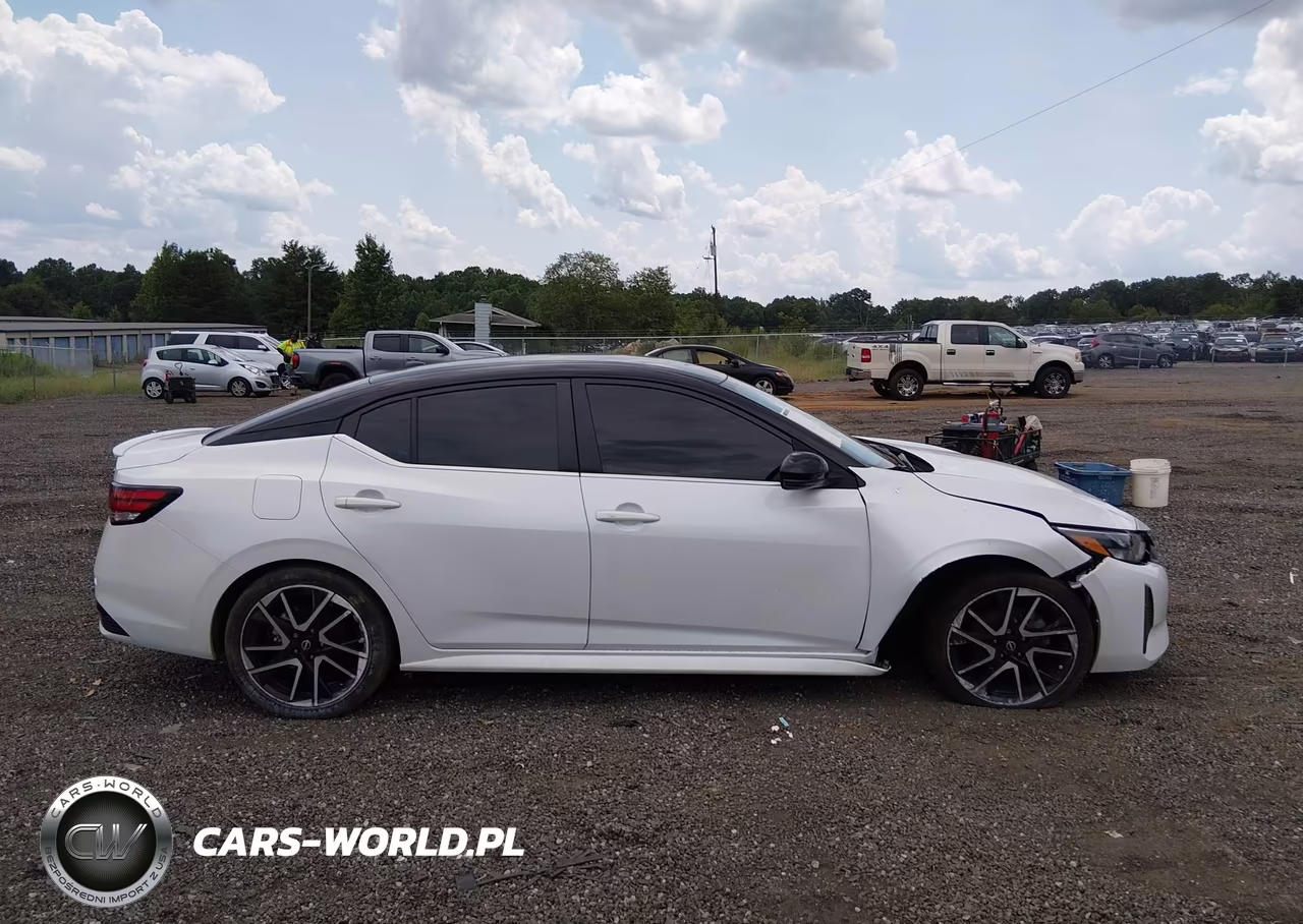 2025 Nissan Sentra Sr VIN:3N1AB8DV8SY241576 - 14