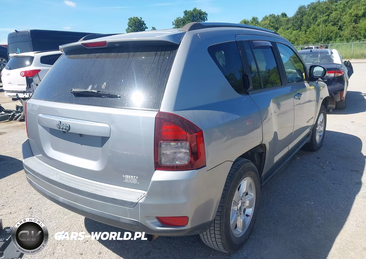 2014 Jeep Compass Sport VIN:1C4NJCBA5ED774433 - 4