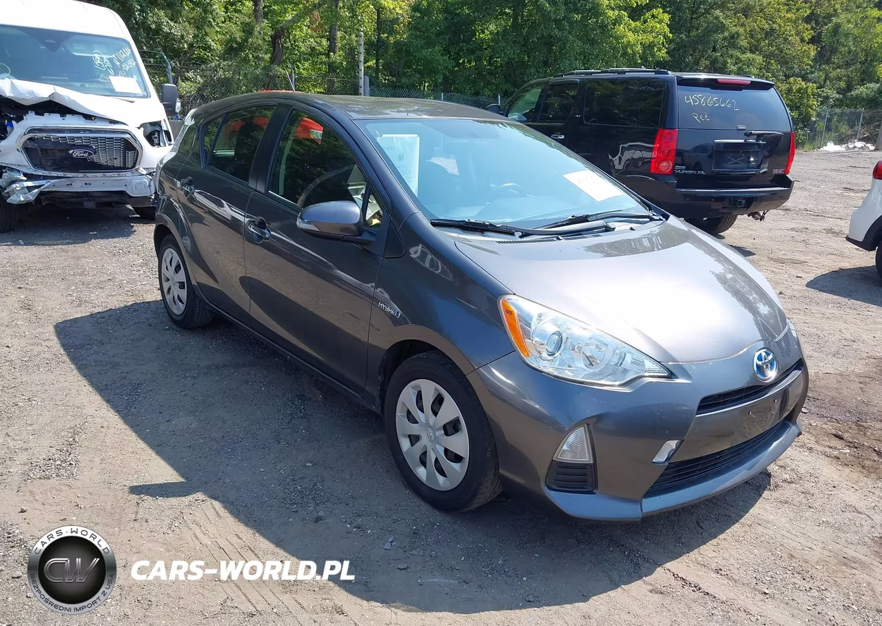 2014 Toyota Prius C Two – zdjęcie 1 z 17