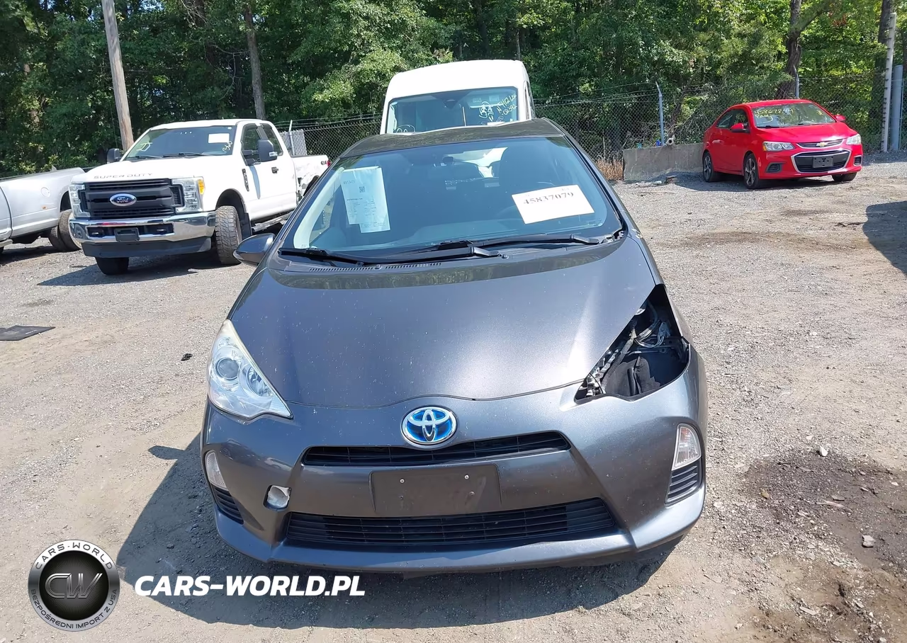 2014 Toyota Prius C Two VIN:JTDKDTB39E1066991 - 12