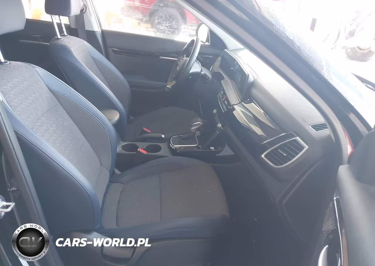 2025 Kia Seltos S VIN:KNDEU2AA6S7801328 - 5