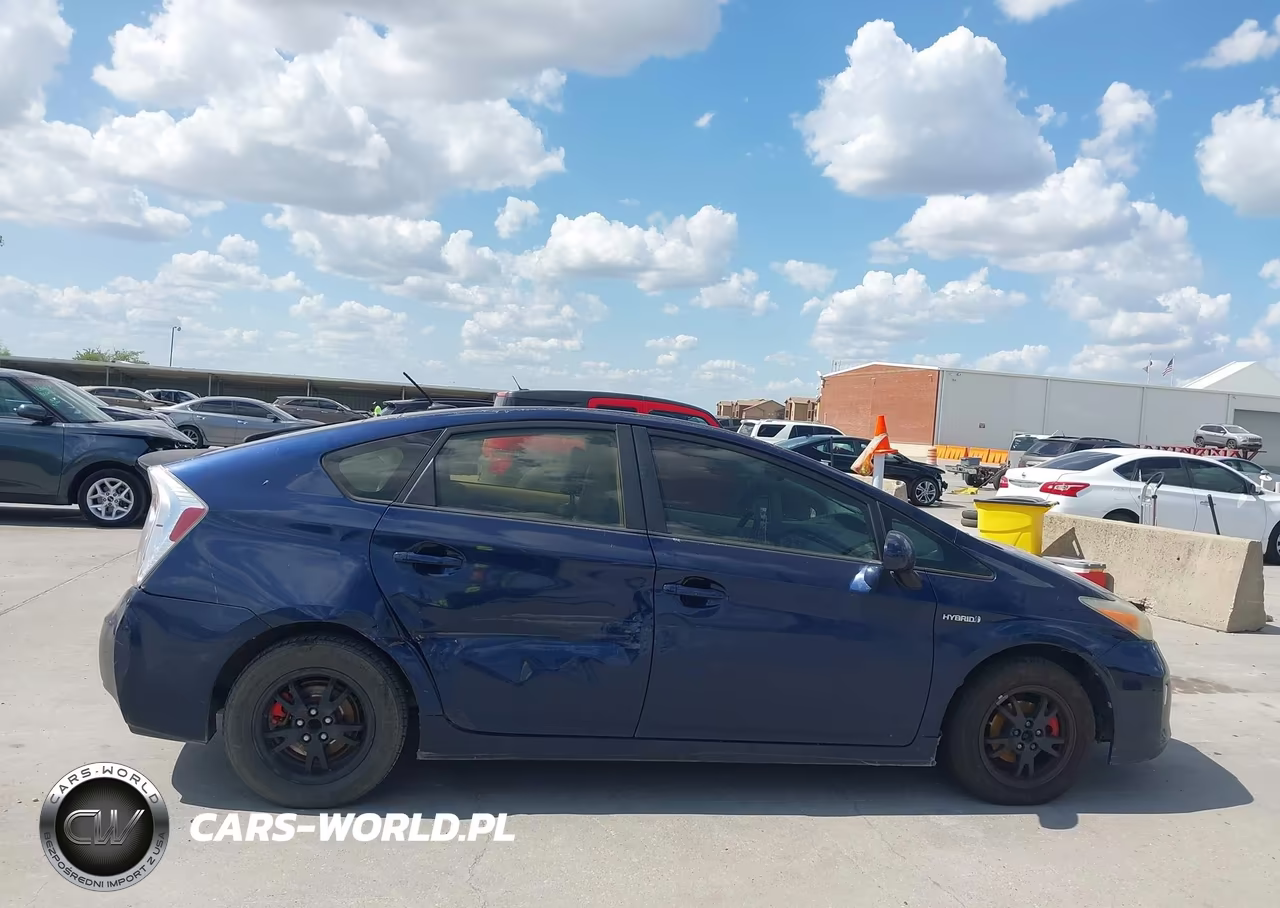 2013 Toyota Prius Four VIN:JTDKN3DU9D1625568 - 13