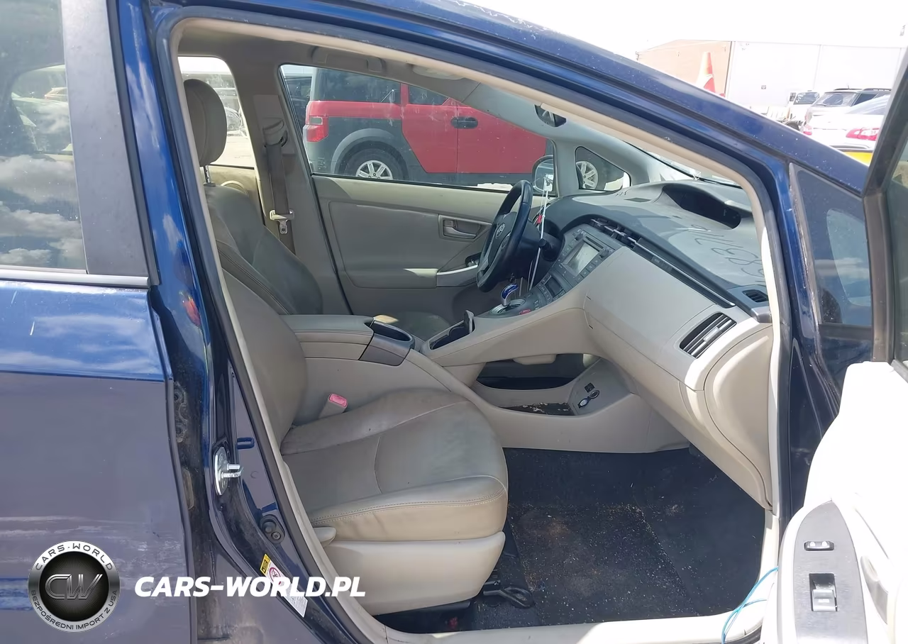 2013 Toyota Prius Four VIN:JTDKN3DU9D1625568 - 5