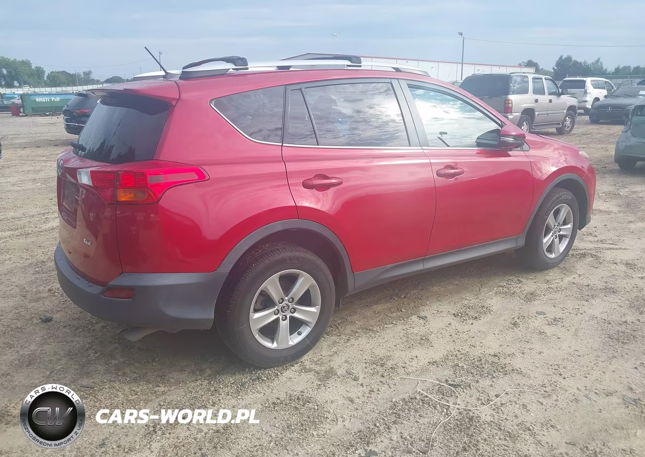 2015 Toyota Rav4 Xle VIN:2T3WFREV7FW184018 - 4