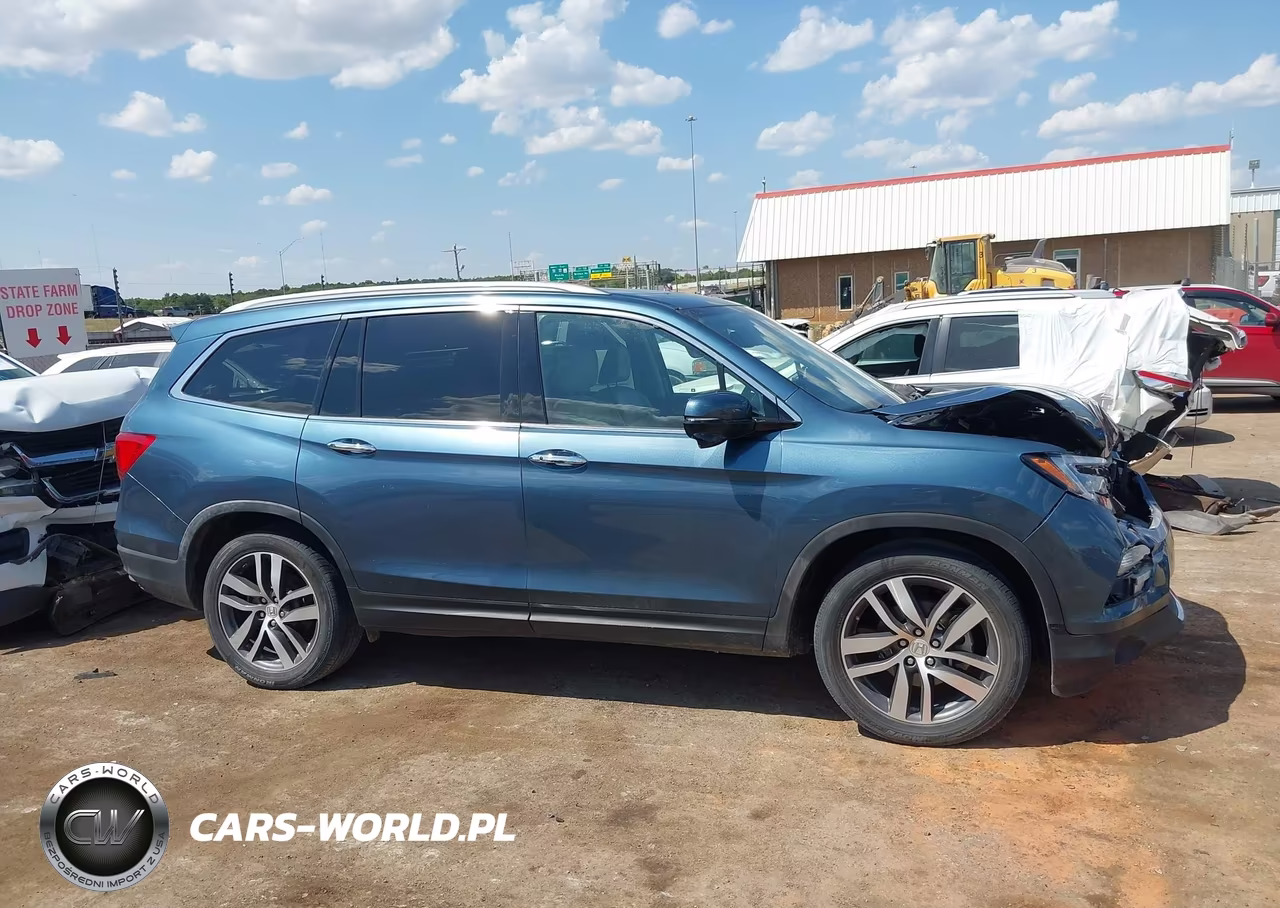2017 Honda Pilot Touring VIN:5FNYF5H90HB015077 - 13