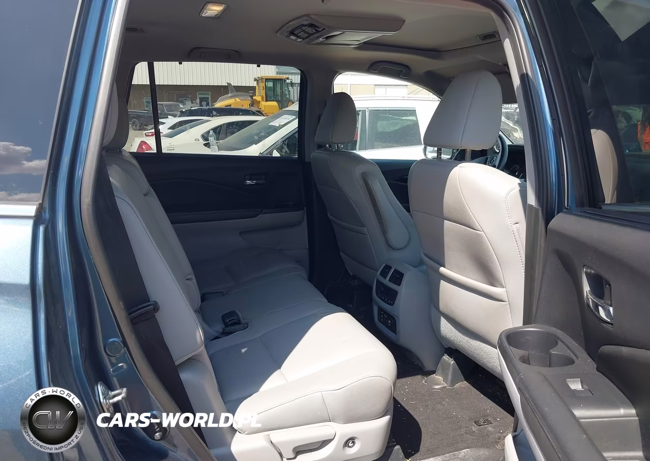 2017 Honda Pilot Touring VIN:5FNYF5H90HB015077 - 8