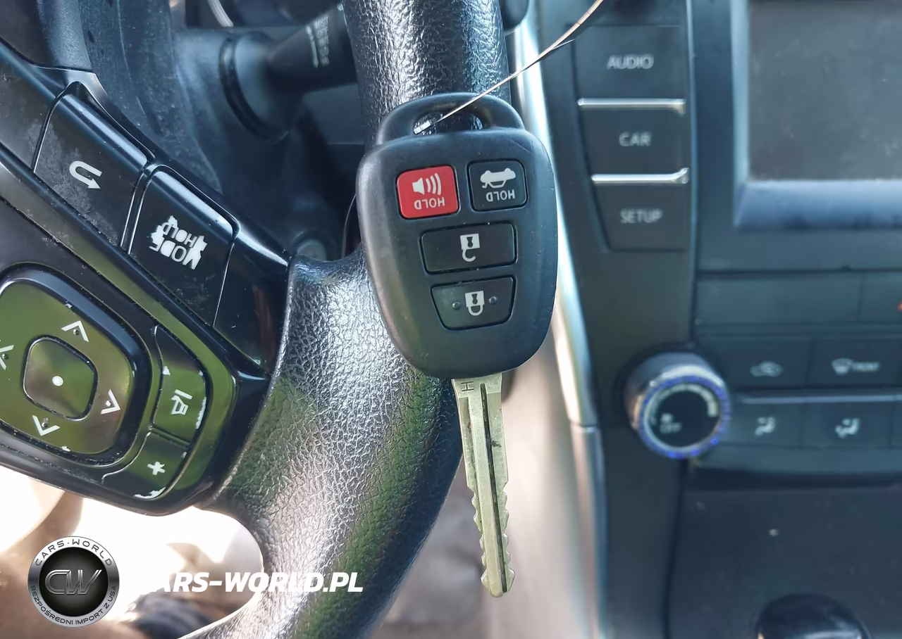 2016 Toyota Camry Le VIN:4T1BF1FK7GU577760 - 11