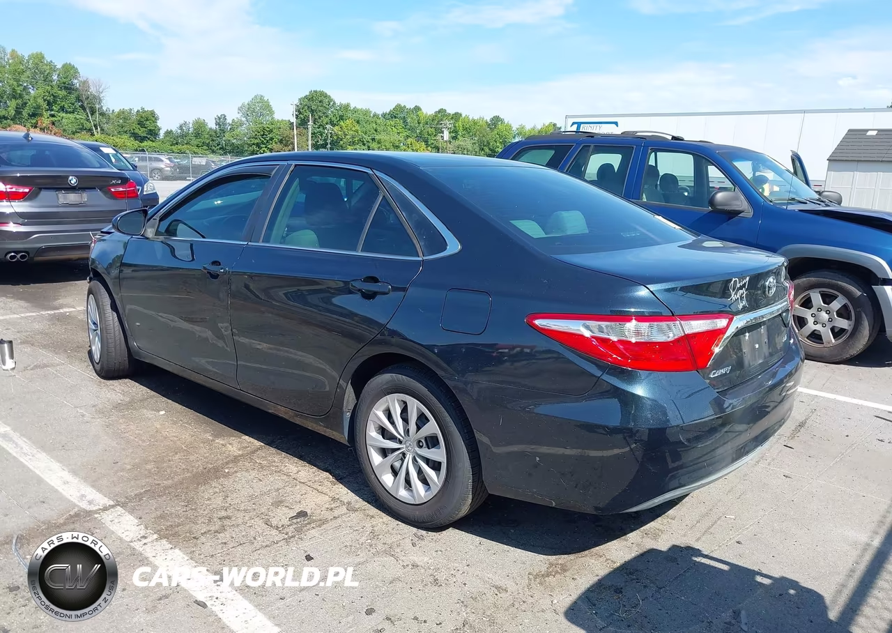 2016 Toyota Camry Le VIN:4T1BF1FK7GU577760 - 3