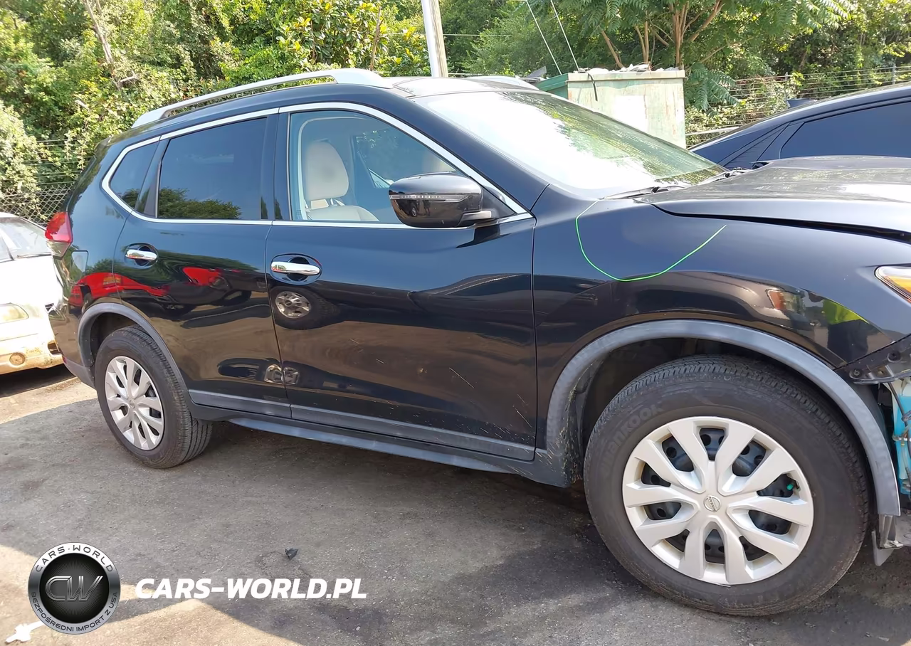 2017 Nissan Rogue S VIN:KNMAT2MV6HP597462 - 13