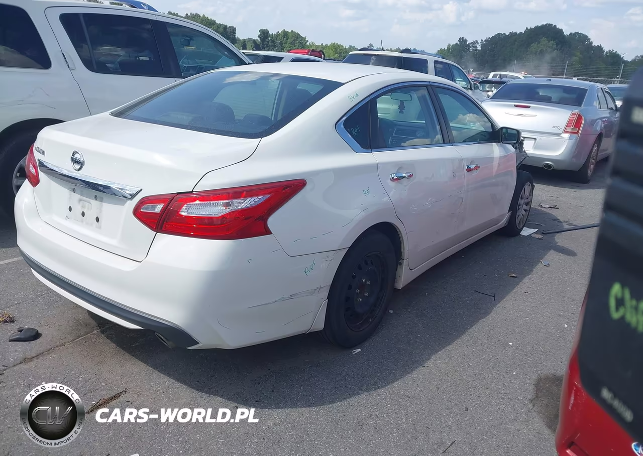 2017 Nissan Altima 2.5 S VIN:1N4AL3AP2HC253362 - 4