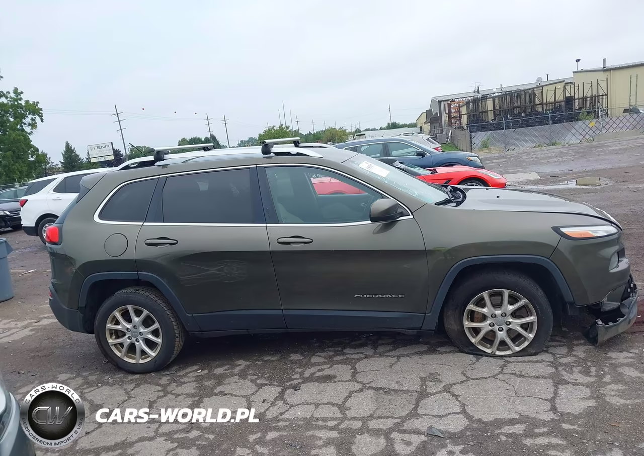 2015 Jeep Cherokee Latitude VIN:1C4PJLCB9FW597102 - 13