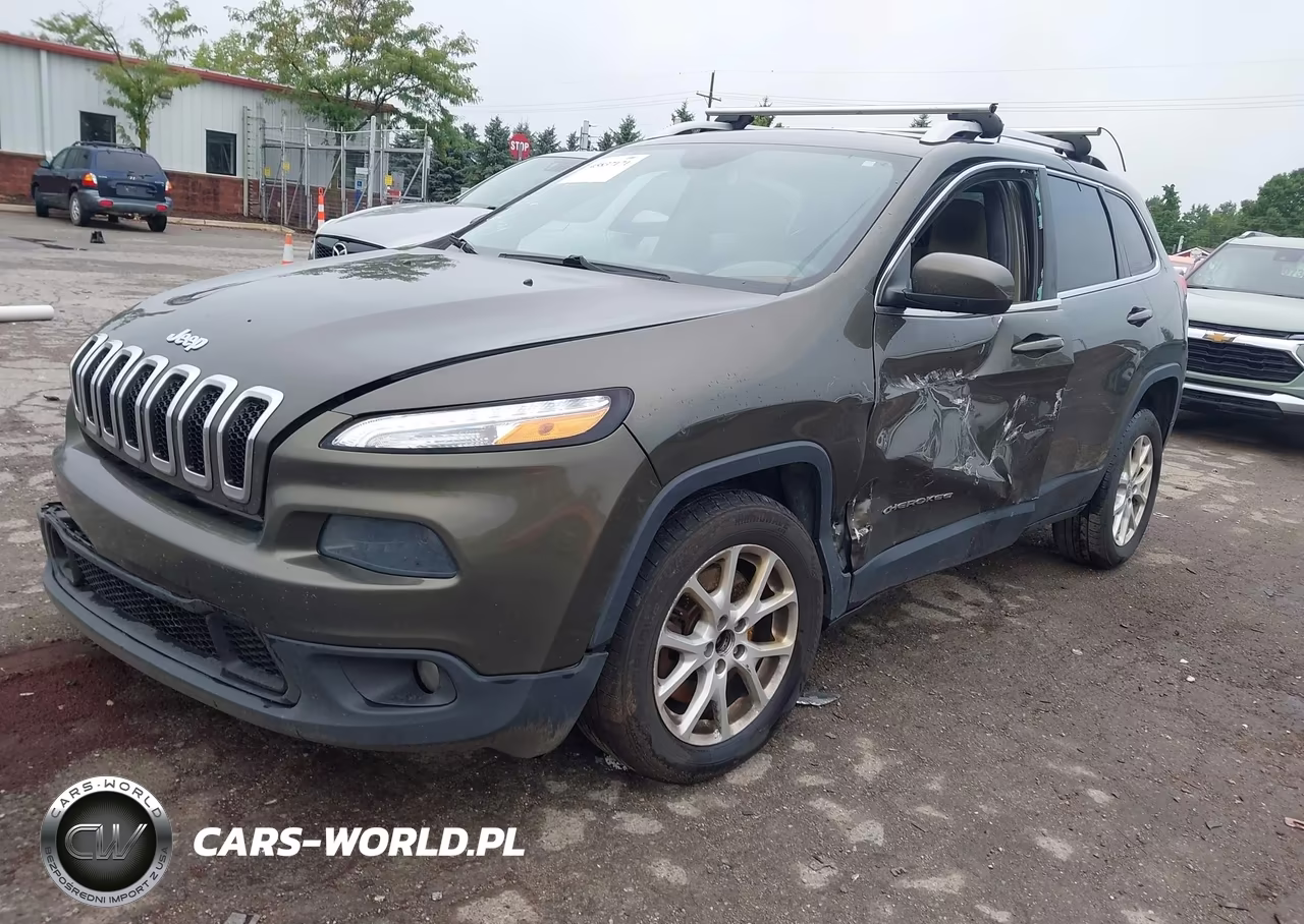 2015 Jeep Cherokee Latitude VIN:1C4PJLCB9FW597102 - 2