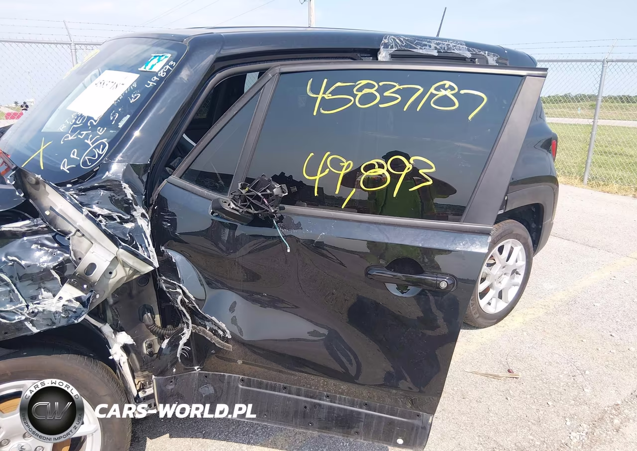 2023 Jeep Renegade Latitude 4X4 VIN:ZACNJDB12PPP28503 - 19