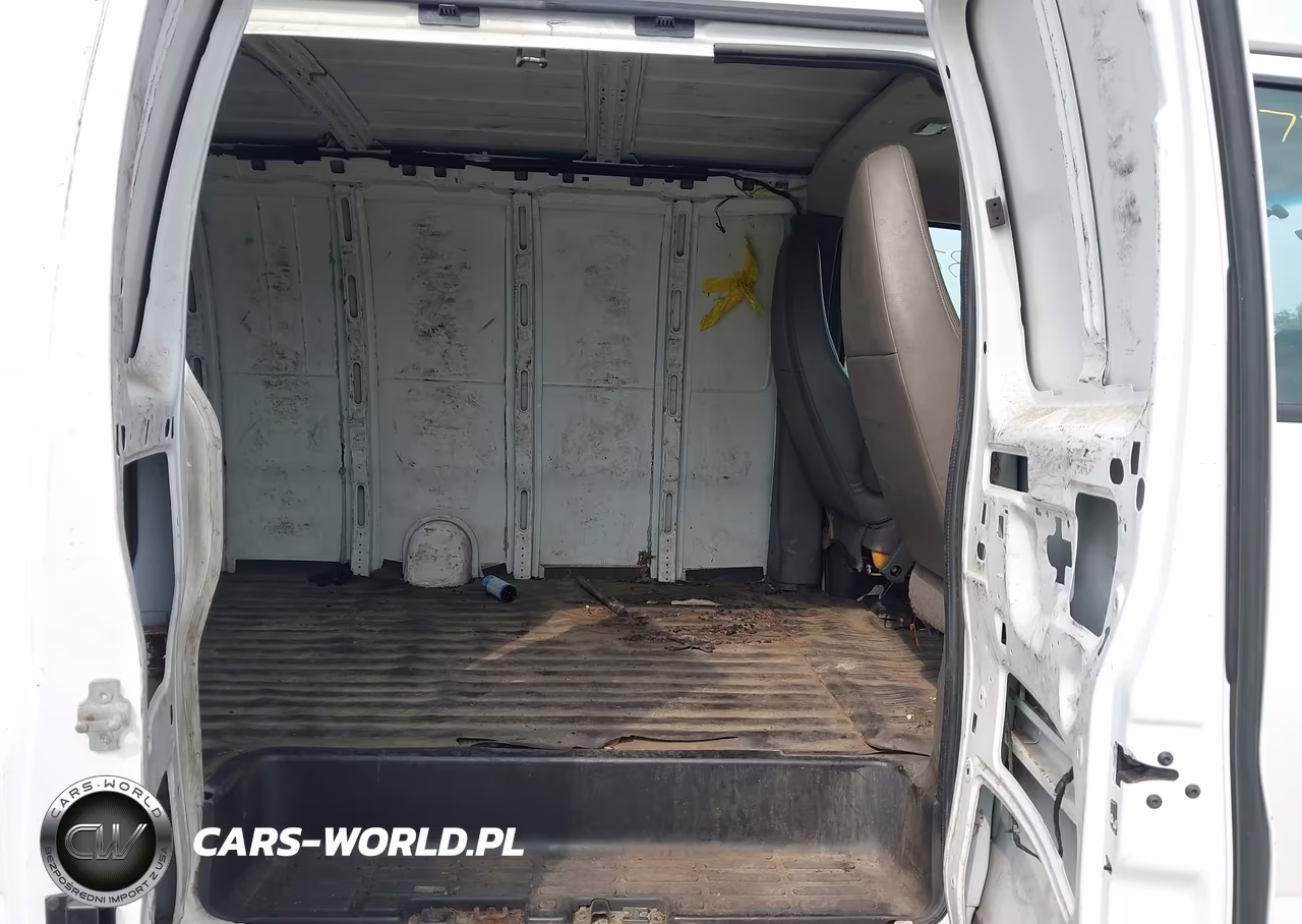 2015 Chevrolet Express 2500 Work Van VIN:1GCWGGFF5F1103363 - 8