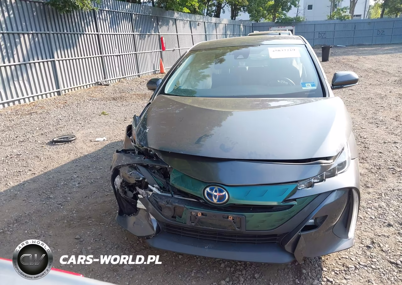 2018 Toyota Prius Prime Premium VIN:JTDKARFP0J3087977 - 12