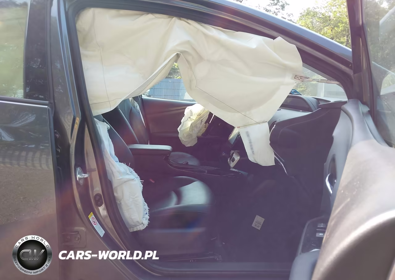2018 Toyota Prius Prime Premium VIN:JTDKARFP0J3087977 - 5