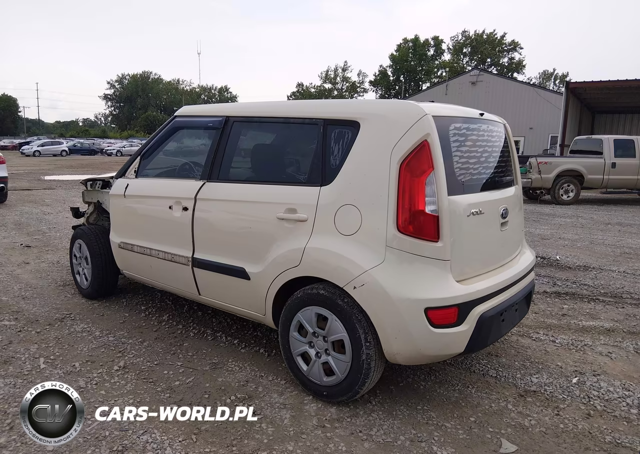 2013 Kia Soul VIN:KNDJT2A54D7504663 - 3