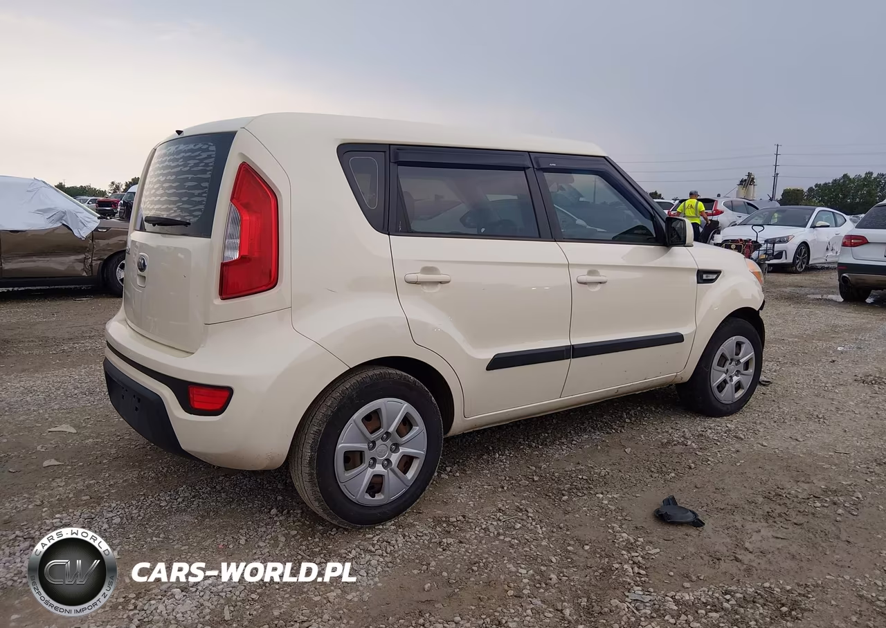 2013 Kia Soul VIN:KNDJT2A54D7504663 - 4