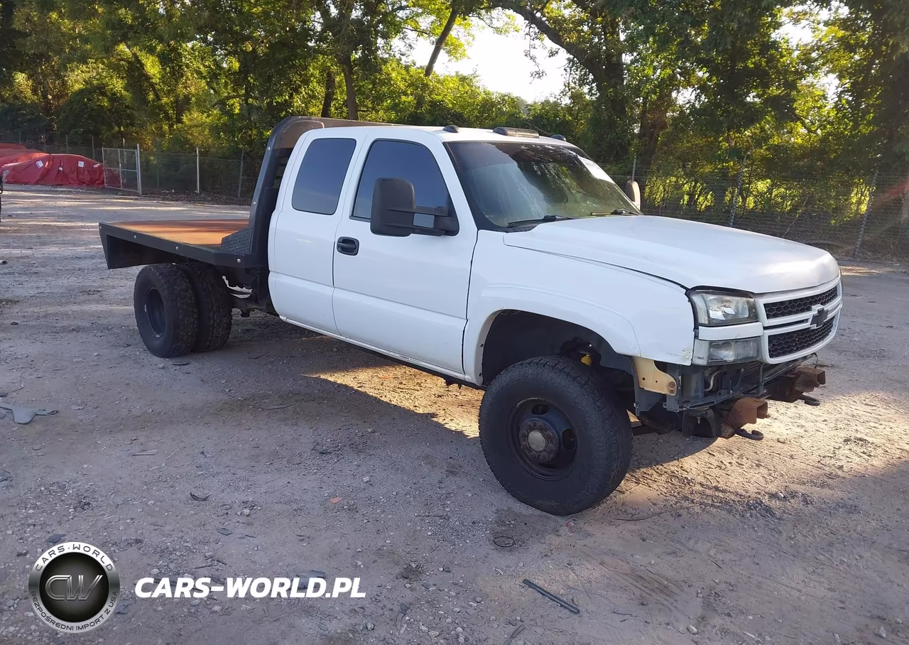 2005 Chevrolet Silverado 3500 Chassis Work Truck – zdjęcie 1 z 15