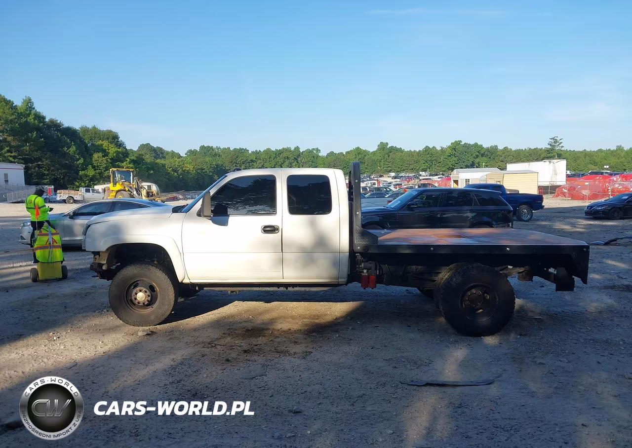 2005 Chevrolet Silverado 3500 Chassis Work Truck VIN:1GBJK39225E269443 - 14